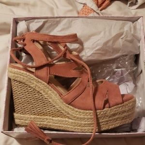 Blush wedge open toed shoes